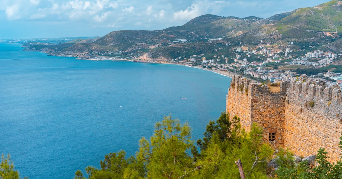 Neighborhood Life in Alanya: The Rhythm of the Streets and Daily Routines