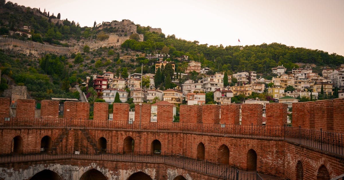 Alanya Mahallelerinde Günlük Yaşam: Sokaklardan Sofralara Samimi Bir Keşif