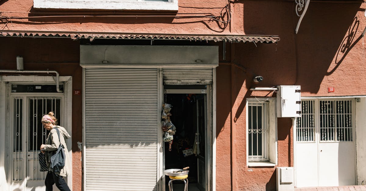 Neighborhood Life in Alanya: The Rhythm of the Streets and Daily Routines